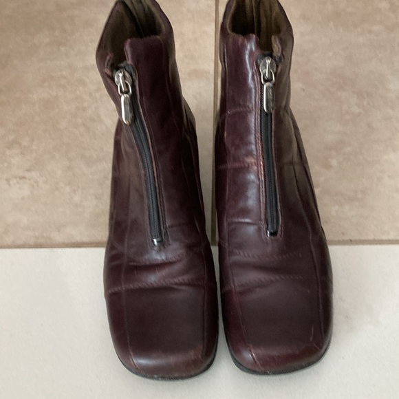 Aquatalia ladies booties size 8 - Picture 4 of 4